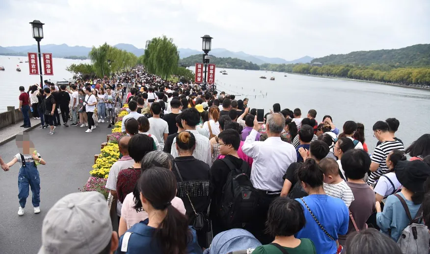 春节旅游,是逃离还是享受?