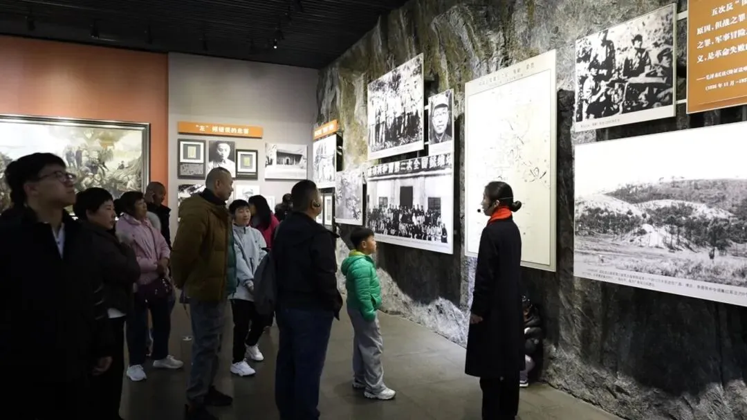 观会址、看红剧!遵义迎红色旅游热��(附4条精品线路)