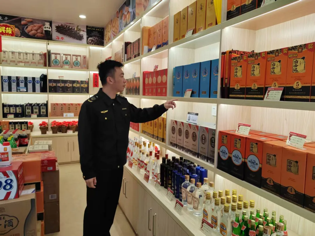 春节我在岗|涠洲岛旅游区市场监管局: 监管利剑护佳节,赤忱服务暖民心