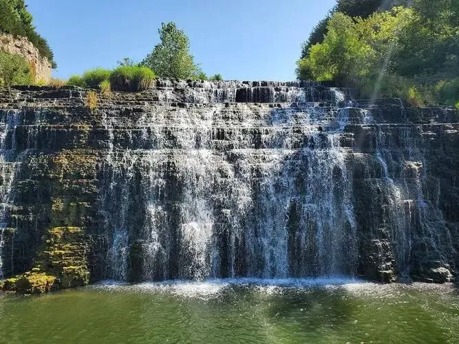 辽宁本溪大石湖把全国景区的饭碗给砸了