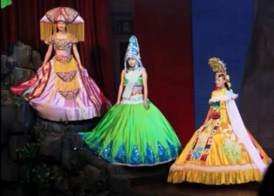 滇西旅游日记之三:云端天路,地火传奇