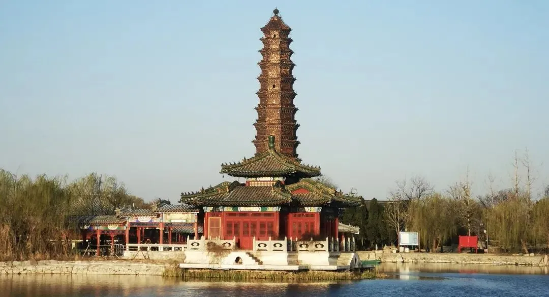 来开封旅游,一定要去这里,它扛过43次地震+炮火,千年故事我给你娓娓道来...