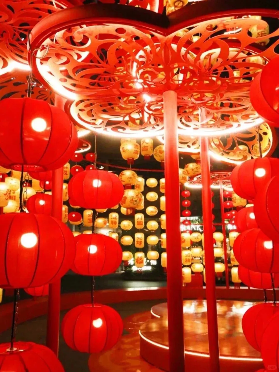 成都春节旅游攻略|别只挤在成都!13个全家游目的地,市区庙会+省内2h动车+省外3h高铁,怎么去吃什么全打包