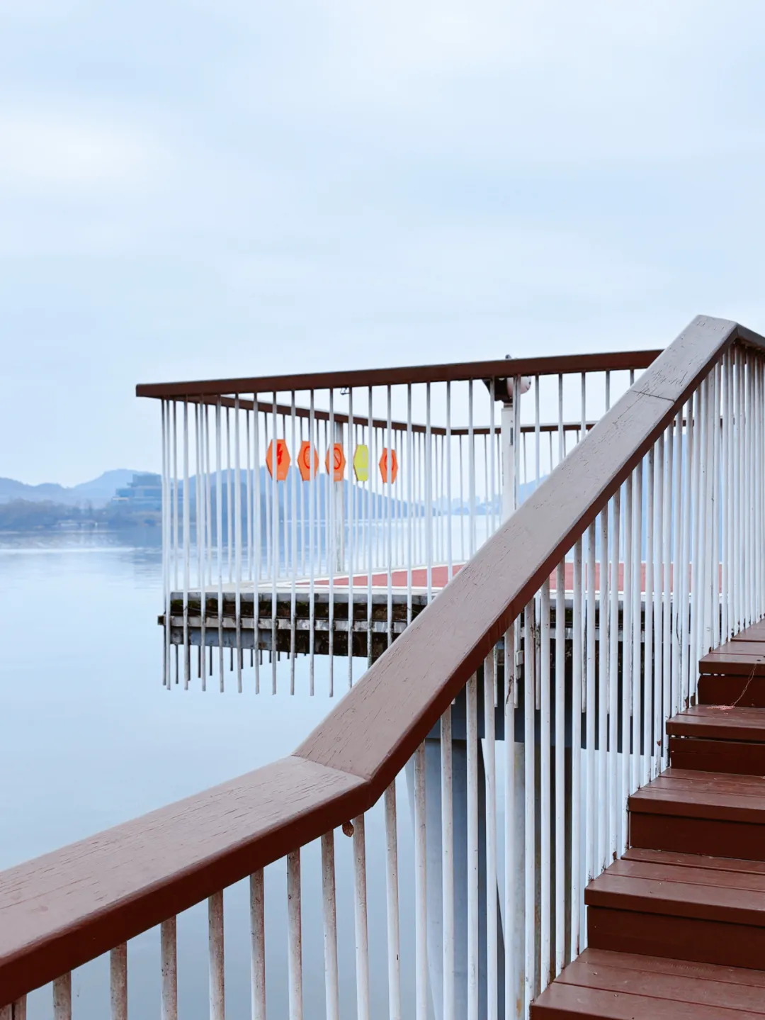 大年初二,想起昨天空荡荡的景区,我更想做自媒体了