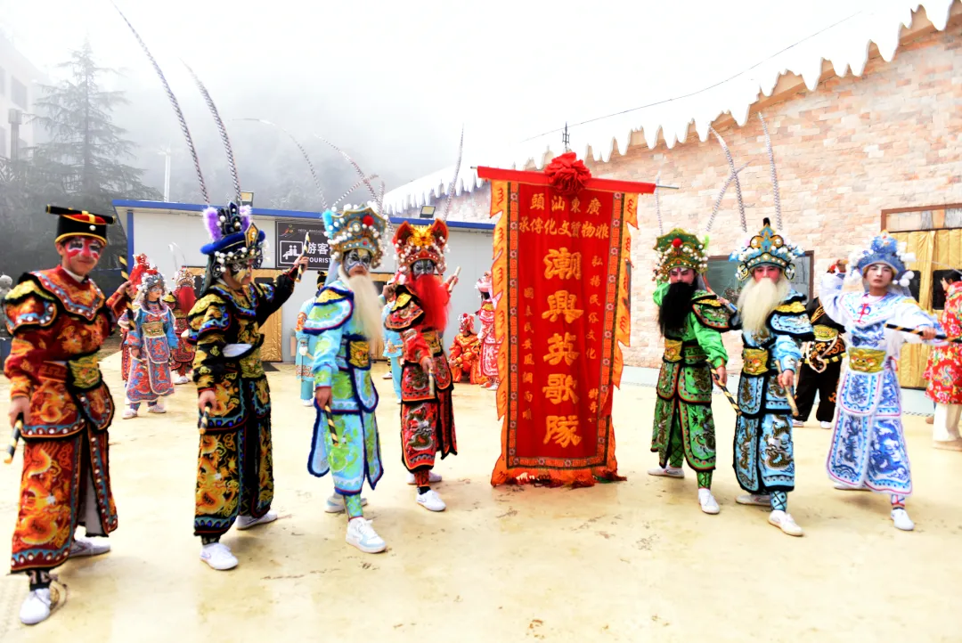 非遗英歌 + 冰雪狂欢!六盘水梅花山景区春节喜迎开门红