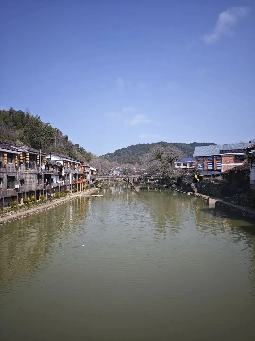 白沙古镇的歌声,与梅田水库的杀猪菜:旅游的逻辑变了