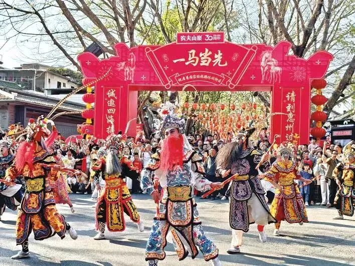 环南昆山—罗浮山引领区218最美旅游公路带旺乡村游 山水间品年味赏美景