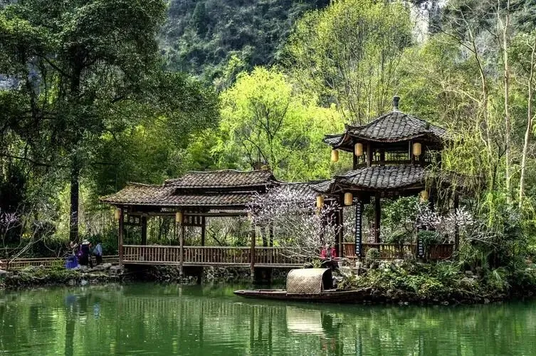 重庆酉阳桃花源把全国景区的饭碗给砸了