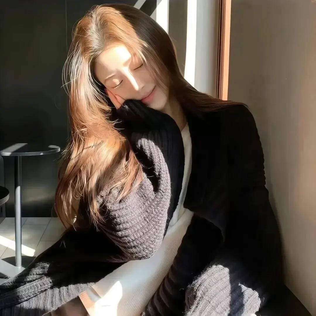 故事:小姑子发微信:我30同学旅游住你大平层,我:刚挂出售中介正看房