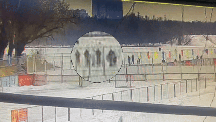 知名景点冰面开裂,父子不慎坠入冰窟