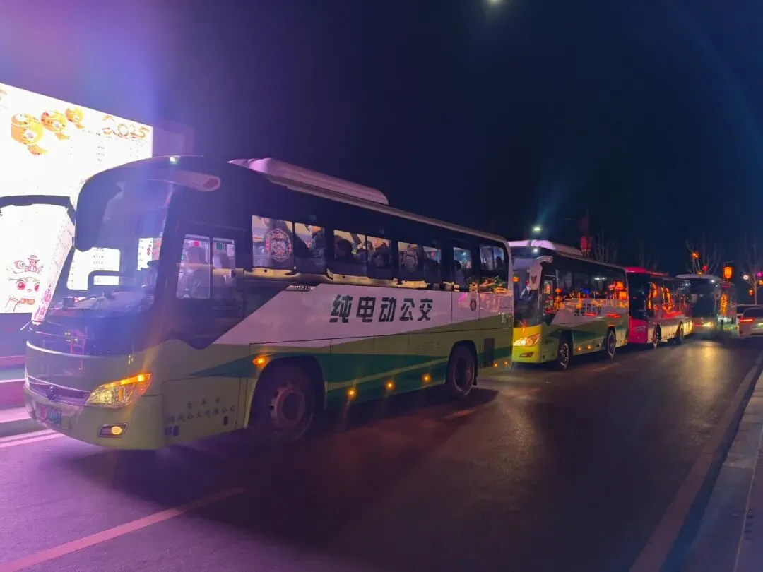 高平公交圆满完成釜山景区游客接驳运输任务