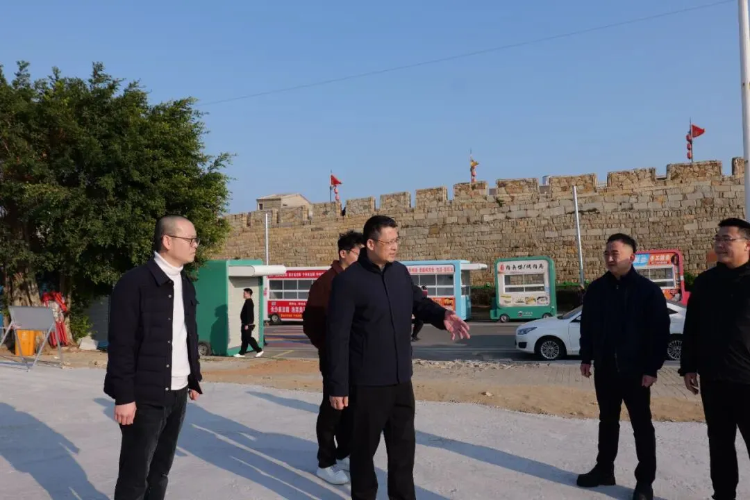 惠安县委书记庄稼祥带队深入崇武景区、公园一线,实地检查春节期间文旅市场运营、促消费活动开展及安全生产工作