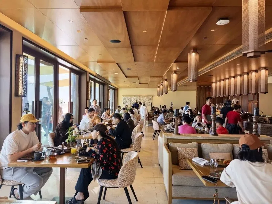 梵高博物馆中国游客占比90%,国外景点、餐厅全是中国人,春节预计超1800万人出入境