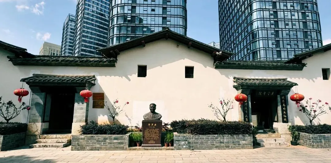 99%昆明人不知道的免费景点!地铁直达,数学大师在这里写出传世之作,随手拍出民国大片