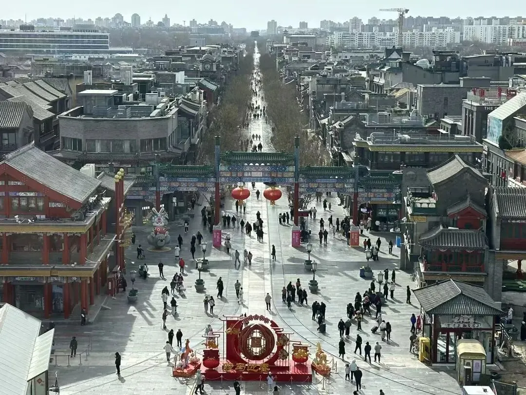 当北京变成空城,景点却成了人海——今天不聊案子,聊聊封存35年又重新开放的“中轴线”正阳门箭楼.