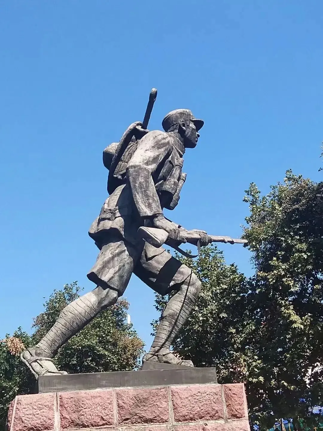 成都著名的人民公园,有哪些历史景点可看?