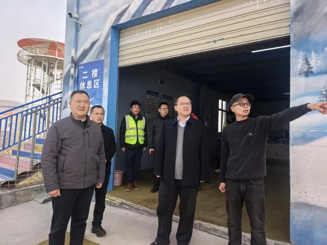 孙露露督查春节期间烟花爆竹安全管理和景区运行工作