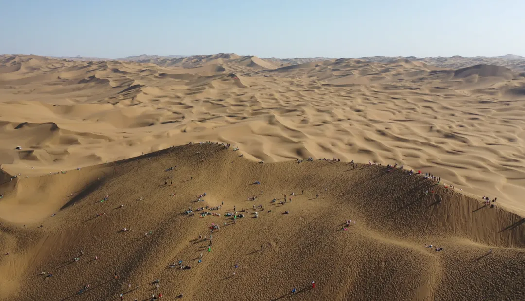 库木塔格沙漠春节旅游人气旺