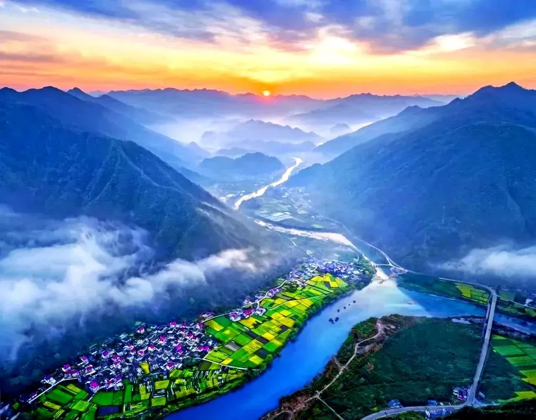 以全域旅游统揽发展全局 以最美山乡赋能实干争先 ——二论贯彻落实“11345”总体工作思路