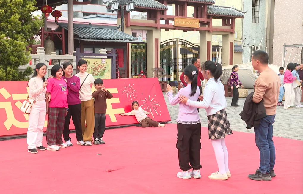 【文明旅游】佗城春节最动人的风景和年味,是游客与古镇的双向守护~