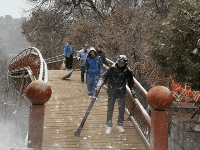 战风雪 守一线 | 陕旅景区暖心护航游客安全