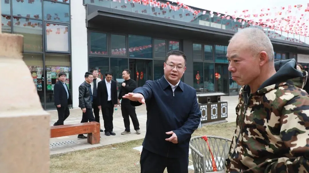 曾昭君调研督导景区运营安全生产等工作并检查值班值守情况