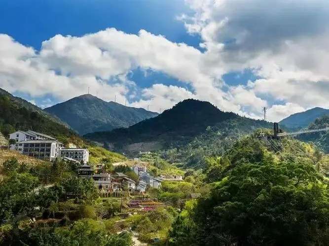 行走天下//陈友四:咏天露山景区