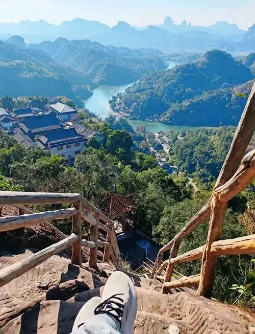 广东丹霞山+长隆把全国景区的饭碗给砸了