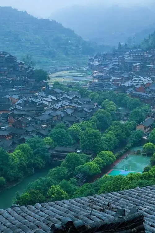 贵州黄果树瀑布+千户苗寨把全国景区的饭碗给砸了