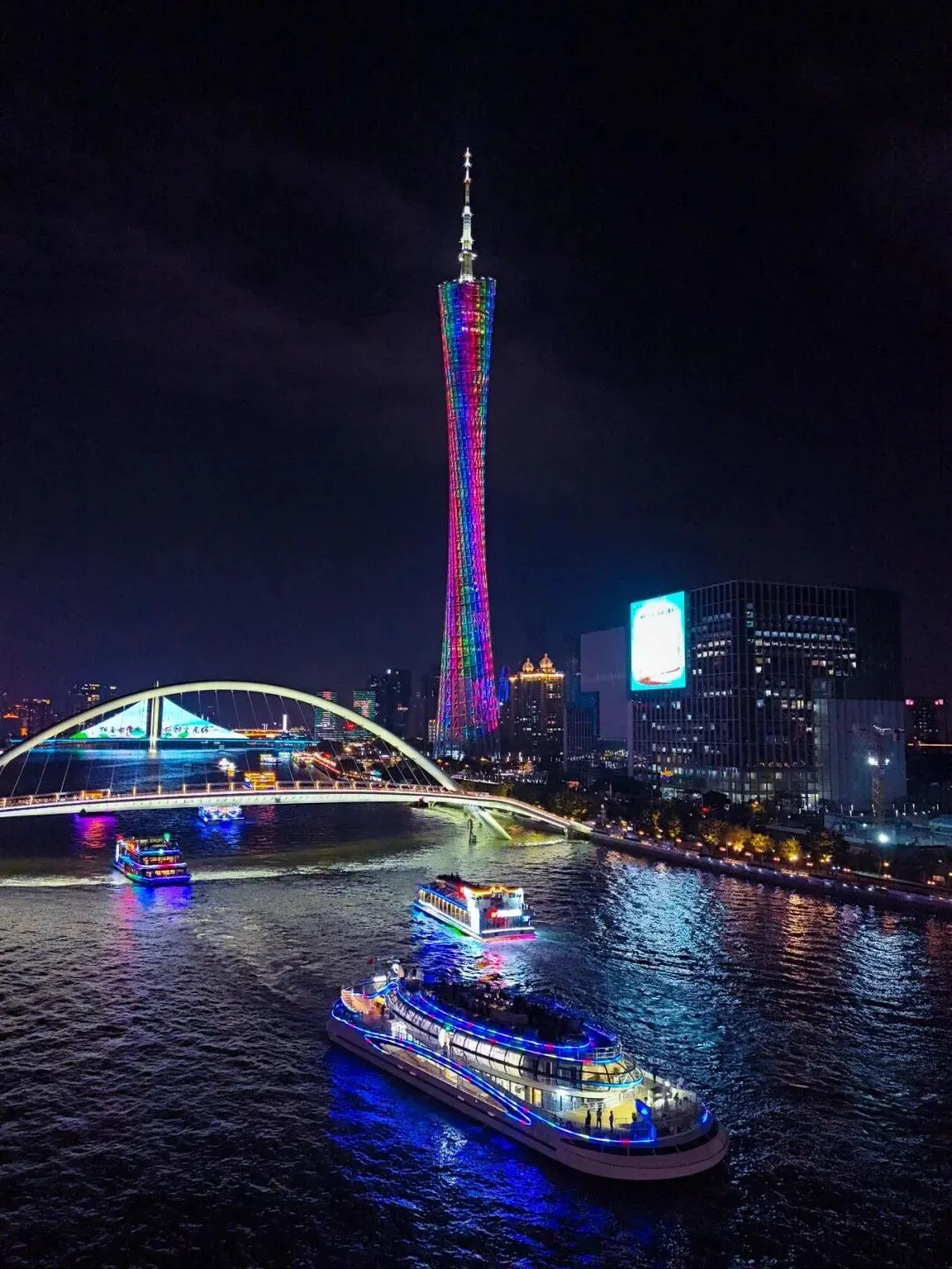 广州旅游必看:超详细的珠江夜游选船+选码头攻略
