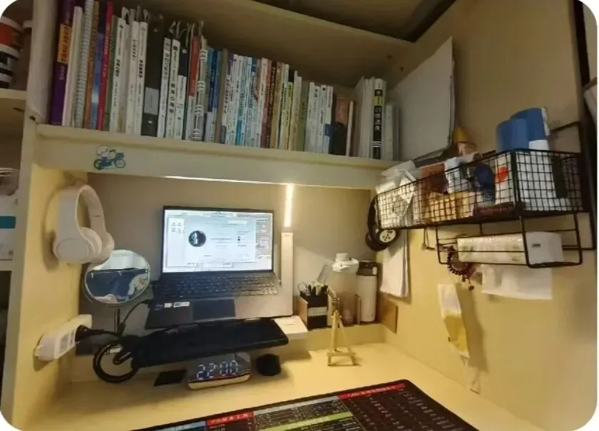 大学生的假期,究竟要攒钱还是要旅游呢?这是我听过最好的答案