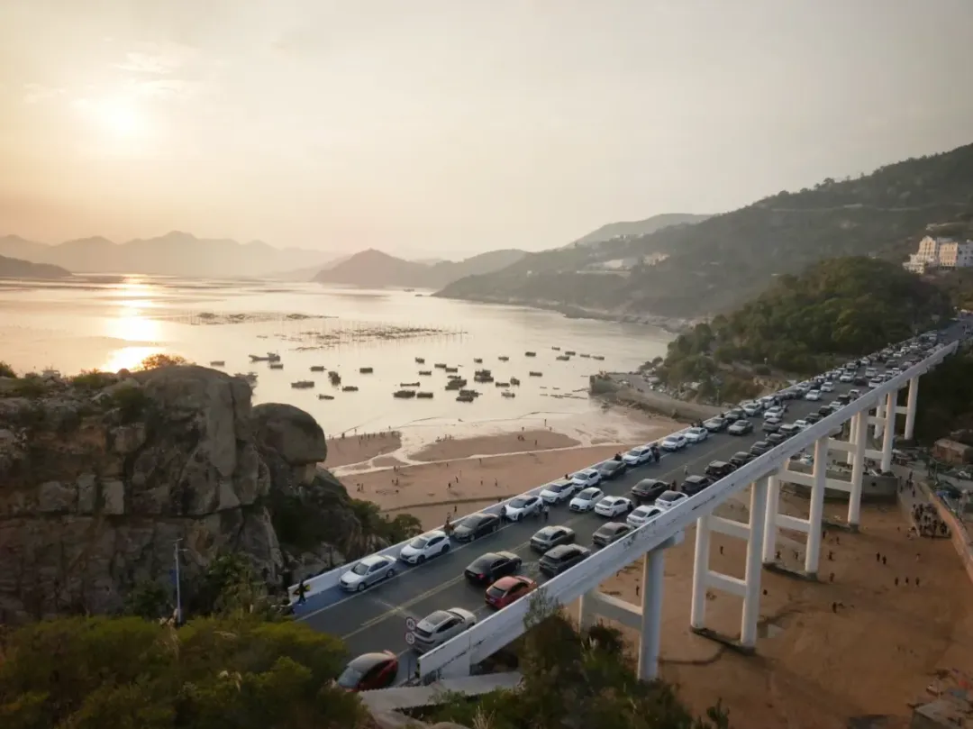 交旅融合 | 核心景点累计车流量超19万辆!霞浦旅游公路为新春山海之旅“保驾护航”