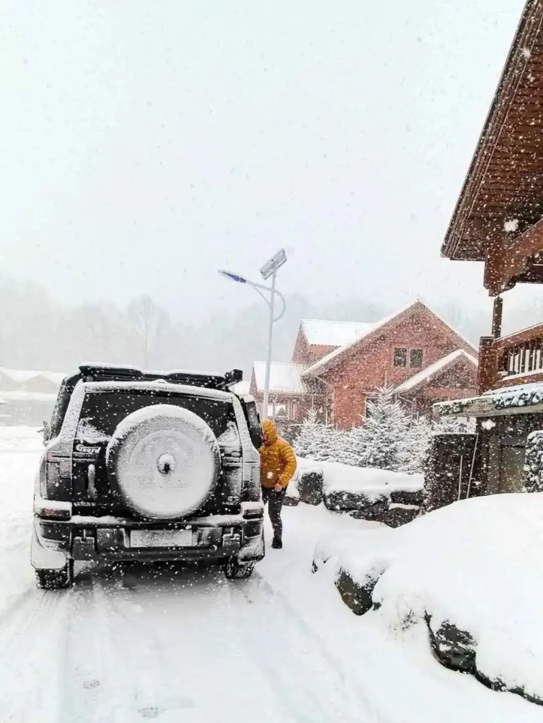 长白山旅行连载⑤|北景区突关!意外解锁G331边境秘境,一脚油门看两国