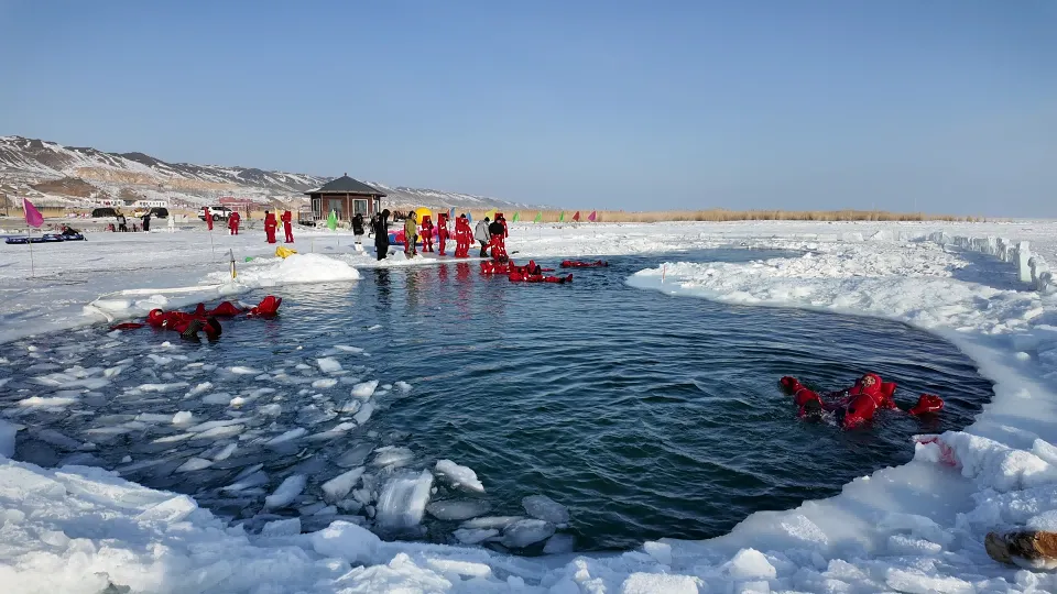 新春走基层丨十师布伦托海景区:冰雪“破圈”聚人气 冷资源撬动文旅热