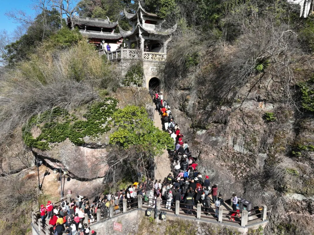 完美收官!方岩景区入选金华春节十大热门景区