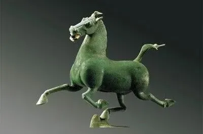 【锐谈】旅游的马儿 你慢些走!