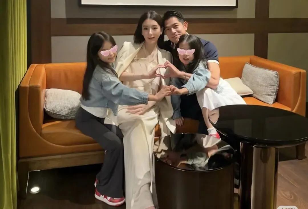 郭富城一家五口去景区只买1张票?