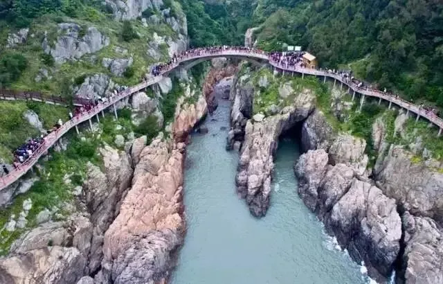 3月8日/3月9日 温州洞头仙叠岩景区+小洱海+望海楼1日游