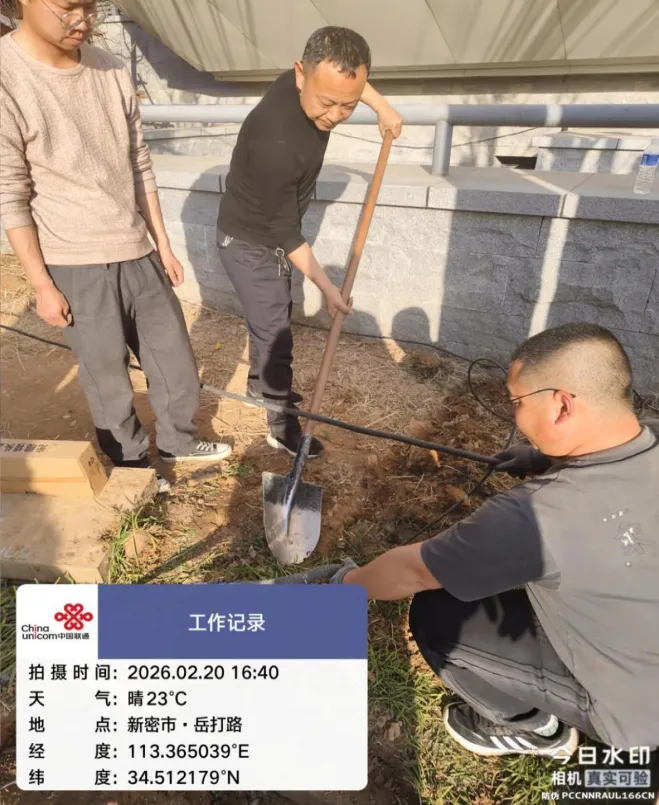 景区断网前4小时,新密联通人钻进游客脚下,干了一场“地下仗”