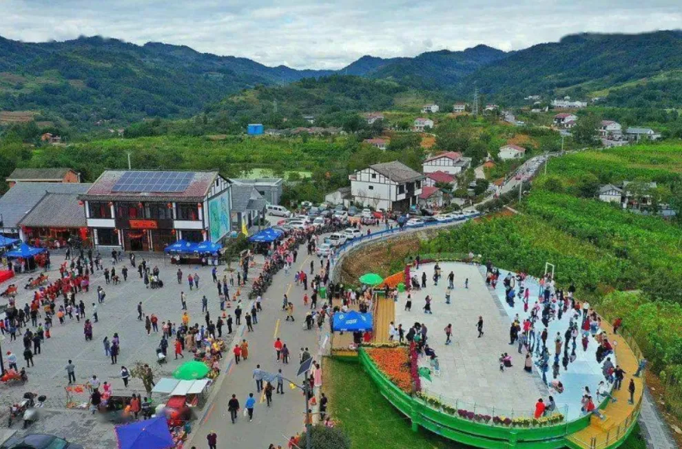 中央一号文件导向下我国乡村旅游发展的区位与模式研究