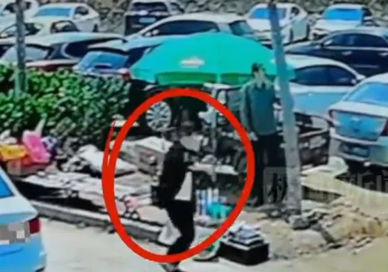 这位女游客,景区满世界在找你!