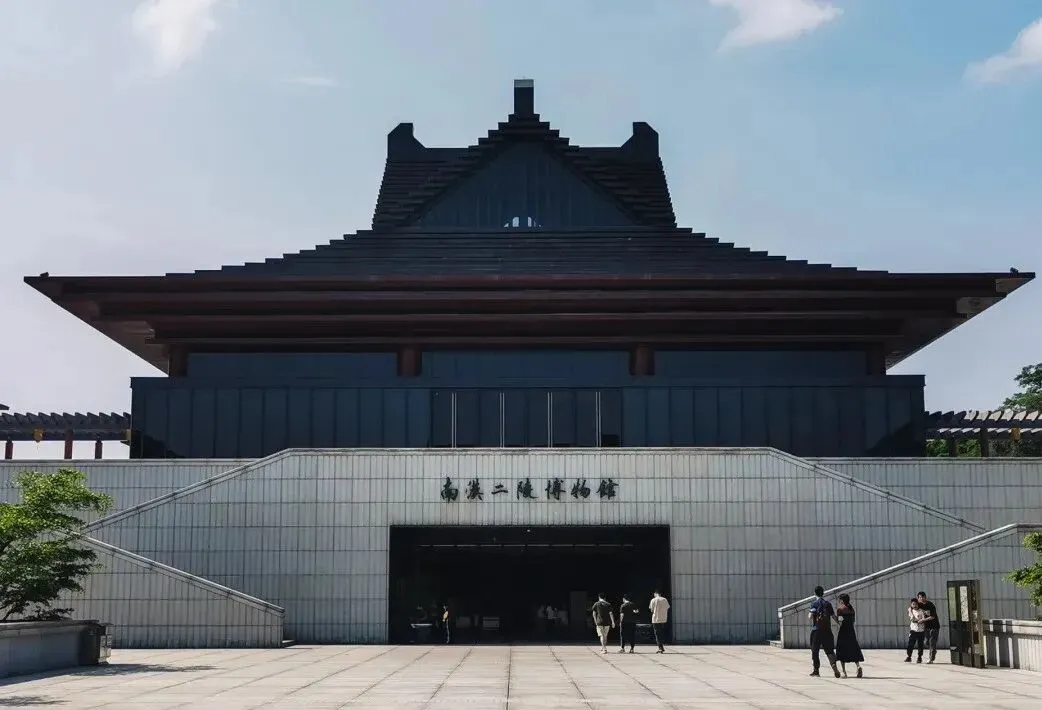 广东广州最“惨淡”的景点,耗资1.5亿打造,见证了岭南历史,门票车位免费,避雨又避晒,却还是很多老广都不知道!!