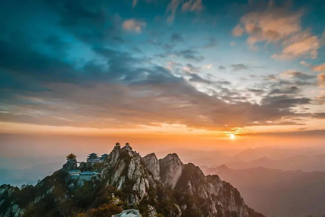 景区优惠!全国铁路职工免门票,家属半价!