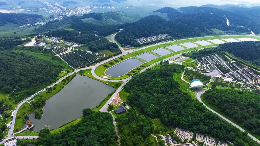 沈阳墓园·观陵山|AAA级旅游景区 碳中和认证墓园 这里将“葬”升华为“藏” 藏风聚气 让生命回归最本真的自然状态