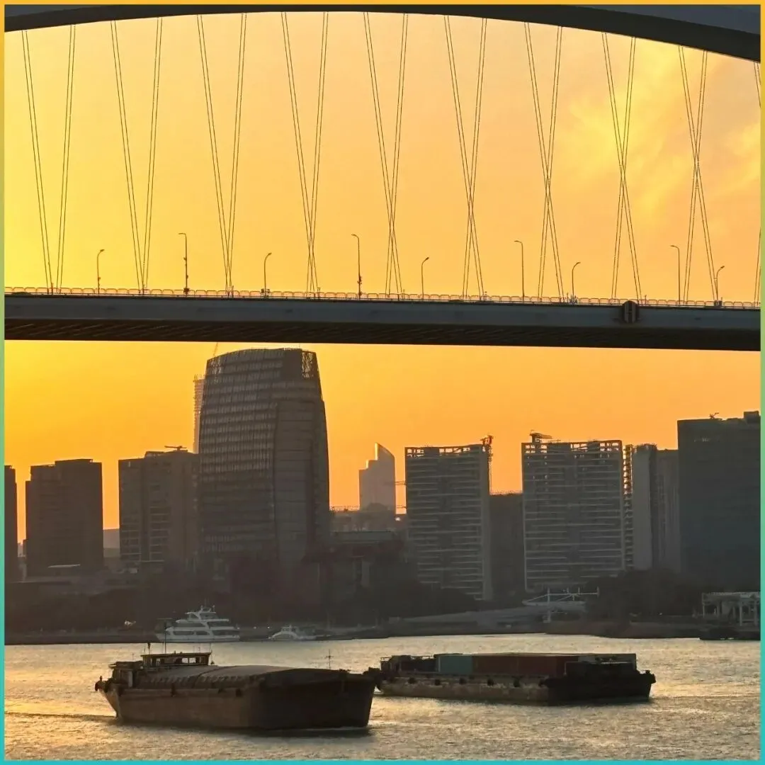 甘肃的这处苍茫壮阔的宝藏景点,风景秀丽,似人间仙境,堪称大西北风光的天花板!!