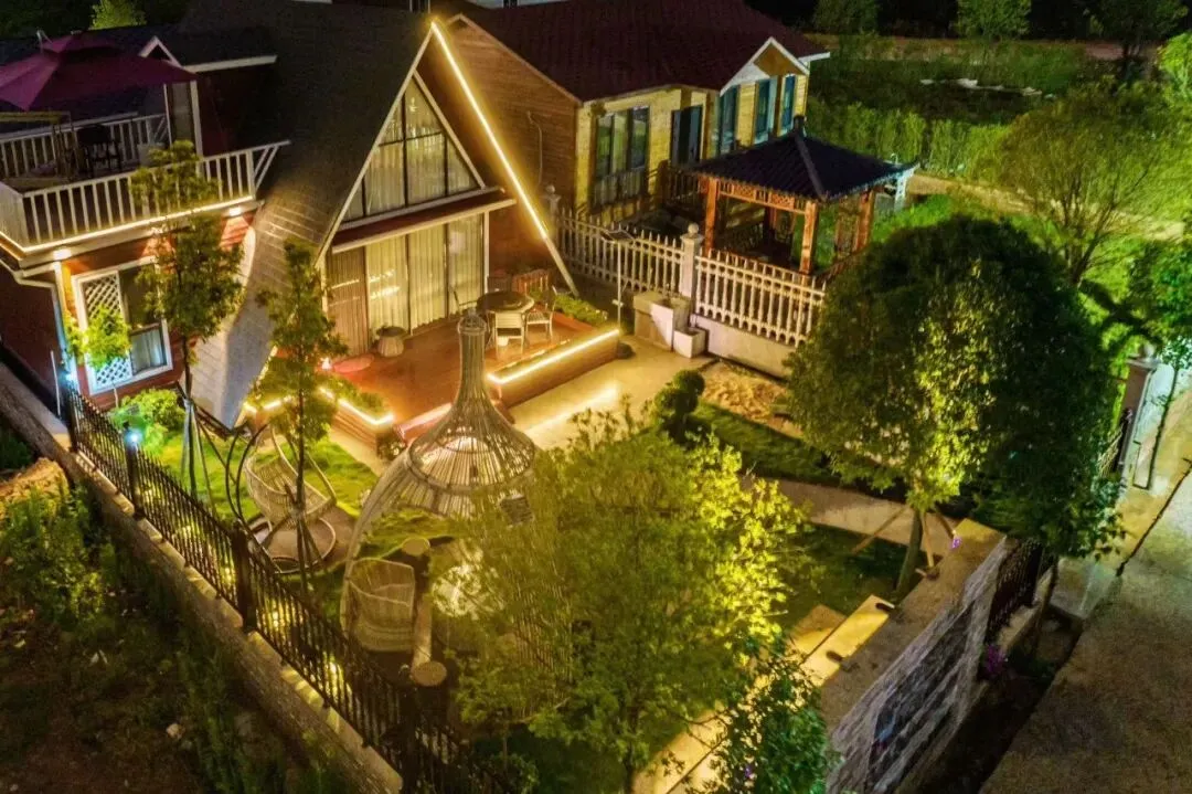 30分钟逃离长沙:在景区里,我用28万造了个带草坪的别墅小院