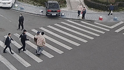 游客在景区丢了手机,宁波民警敏锐发现:不是丢了,是被偷了!“00后”搭档上演“极速抓捕”,不到2小时找回