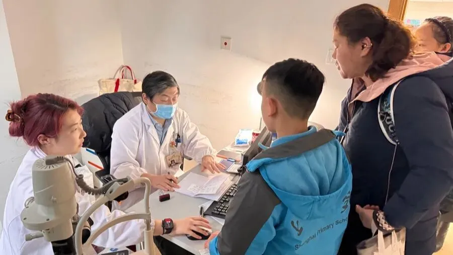 开学第一周,医院眼科爆棚堪称“6A级景区”!寒假怎成近视防控“危险期”?