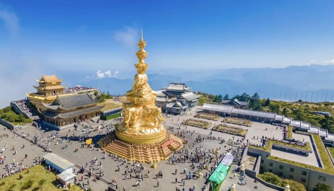 在中国,为什么佛教景区爆火,道教景区却冷清?