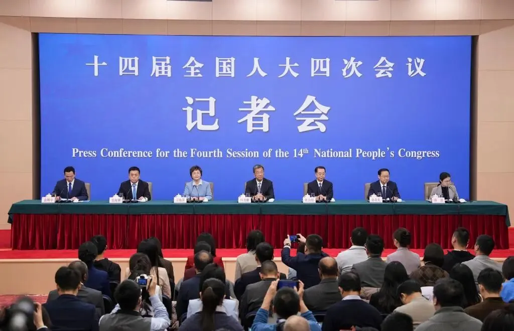 文化和旅游部部长孙业礼:实施更加积极的文化经济政策